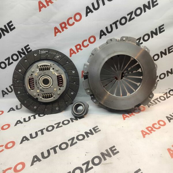 CLUTCH SET LOGAN DIESEL VALEO 161400