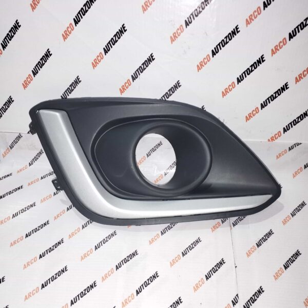 FOG LAMP COVER SWIFT 16 RIGHT SILVER ACC MSD 010104