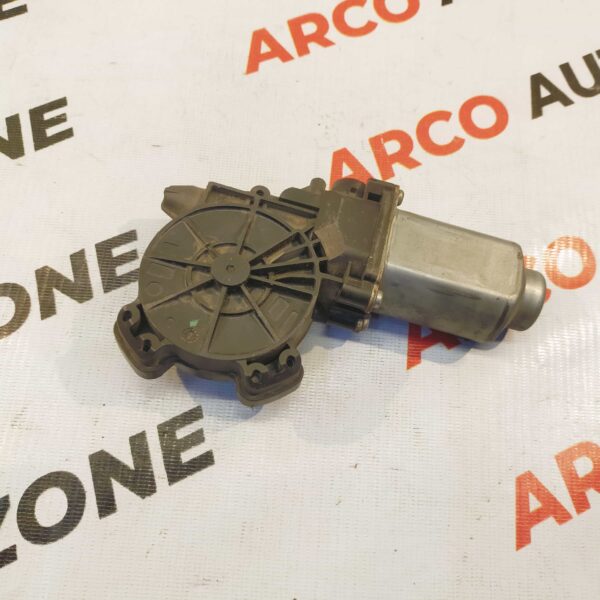 PW MOTOR DUSTER FRONT LEFT VERNA 12 FRONT RIGHT