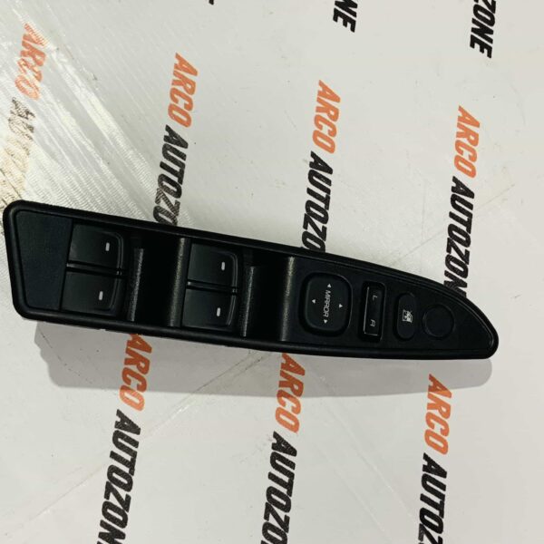 POWER WINDOW SWITCH MAIN XUV500 BLACK WITH FOLD S21154