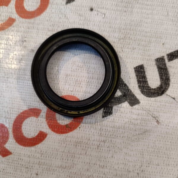 AXEL SEAL AMAZE PETROL ALL MODEL RIGHT IMP 91206R0Z003