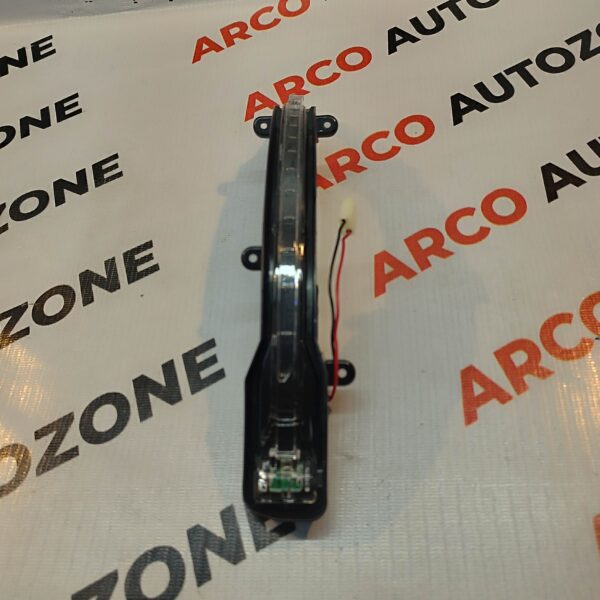 SIDE MIRROR INDICATOR AUDI Q5 13 19 Q7 12 17 LEFT