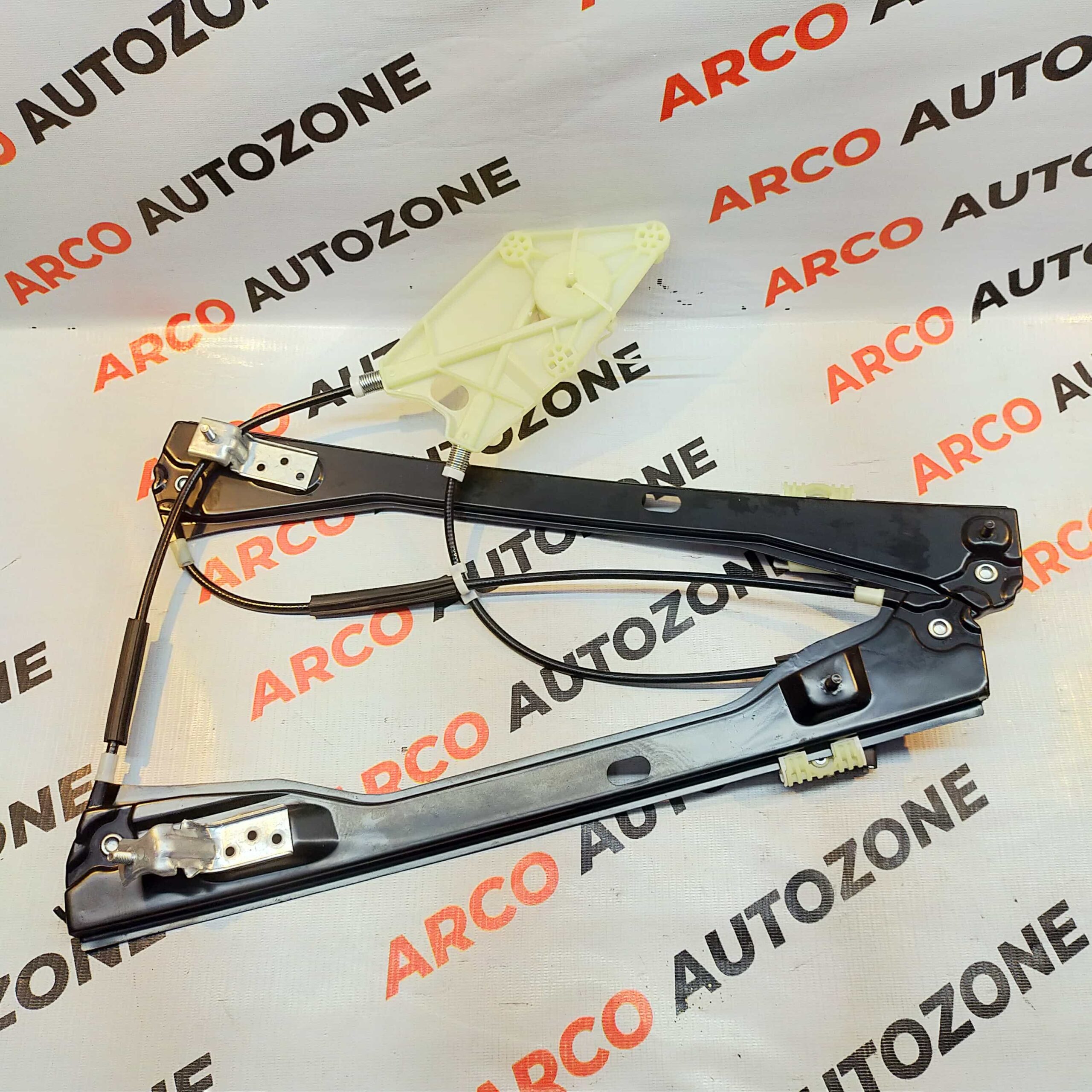 882785