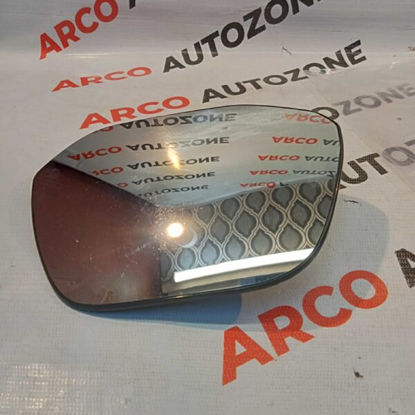 SUB MIRROR HARRIER PUNCH NEXON NEW RIGHT SMALL OE