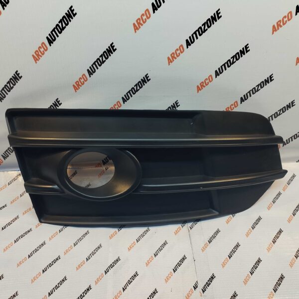 FOG LAMP COVER AUDI Q5 RIGHT 2013 G 8R0807682