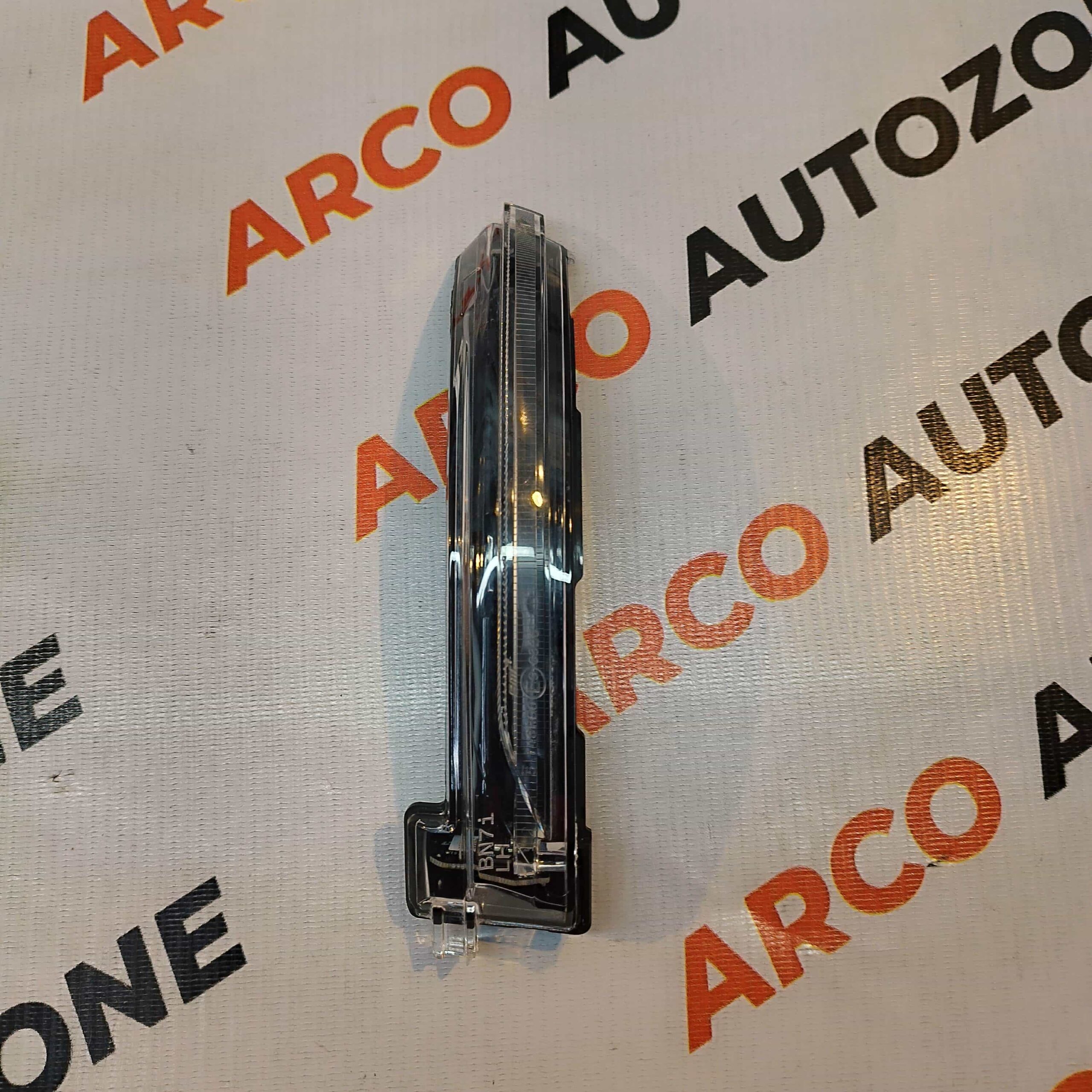 827311