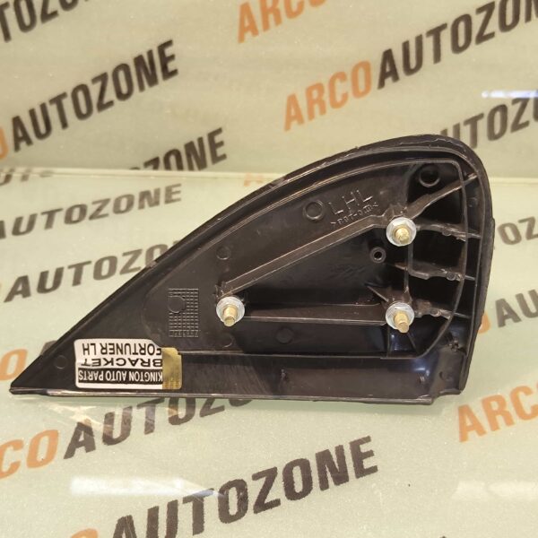 SIDE MIRROR BRACKET FORTUNER T1 LEFT