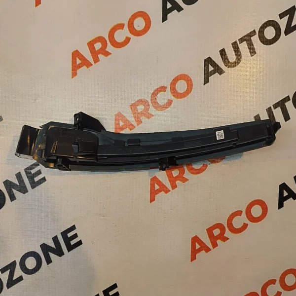 SIDE MIRROR INDICATOR MERCEDES W205 BLACK RIGHT