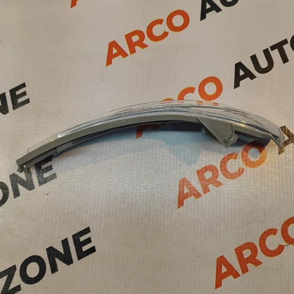 SIDE MIRROR INDICATOR MERCEDES W205 CHRM RIGHT