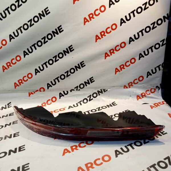 REAR BUMPER REFLECTOR Q3 T2 LEFT IMP 8UD945095B