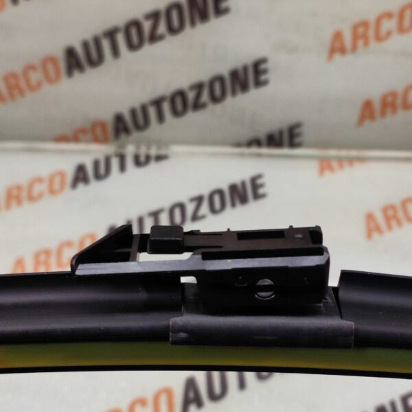 WIPER BLADE LEFT HECTOR 16 VALEO 589647