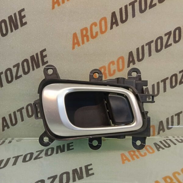 RC LEVER VENUE FRONT LEFT SILVER HYU 82610K3000MMS