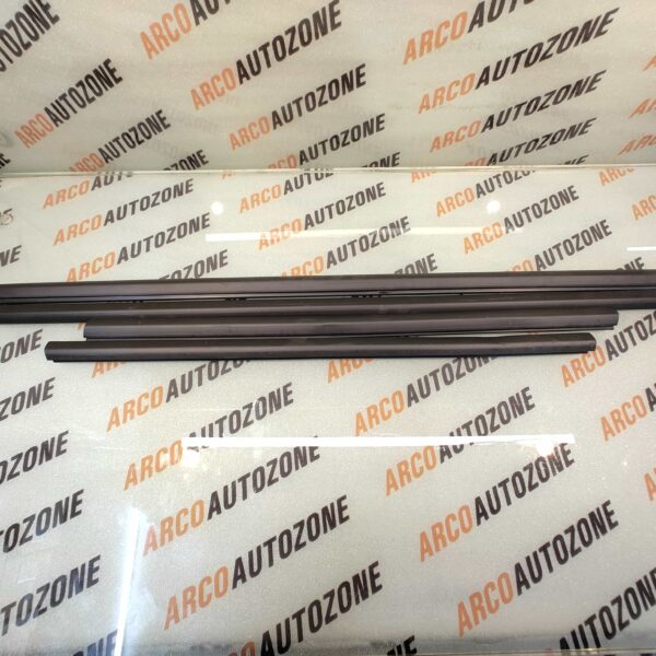 BODY OUTER WEATHERSTRIP OUTER GARNISH JAZZ 1ST GEN IMP SET