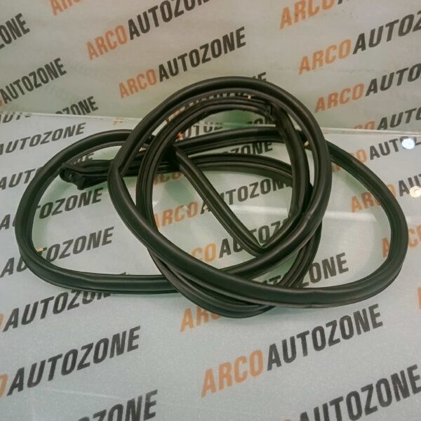 DOOR RUBBER EON REAR RIGHT HYU 831404N000