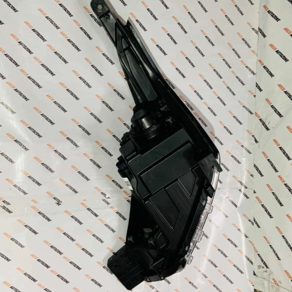 LIGHTING HEAD LIGHT CRETA T1 RIGHT HYU 92102A0000