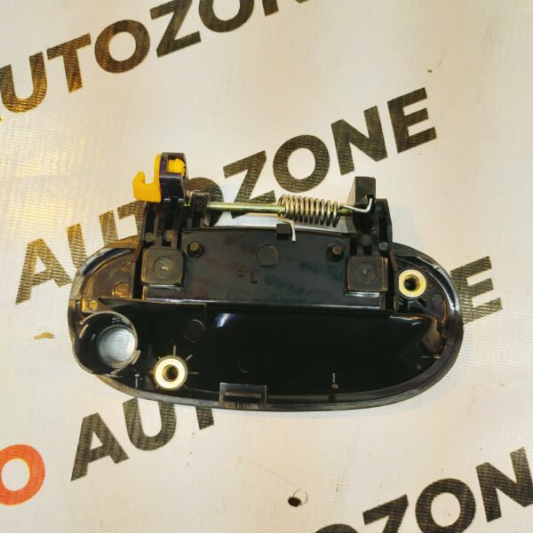 OUTER HANDLE SPARK FRONT LEFT