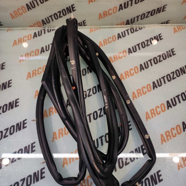 DOOR RUBBER VERNA 18 REAR RIGHT IMP