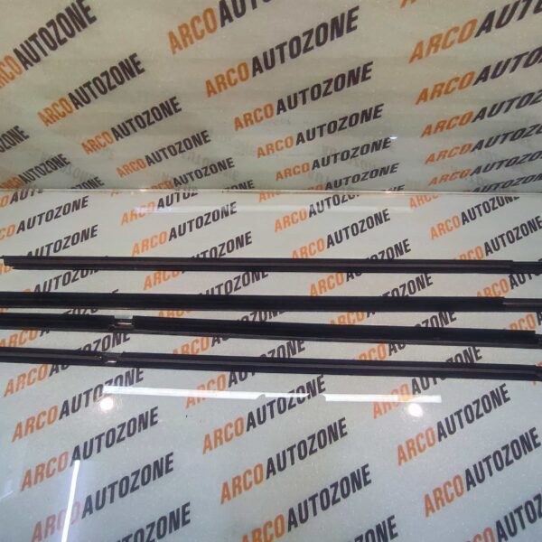 BODY OUTER WEATHERSTRIP OUTER GARNISH CIAZ CHROME IND
