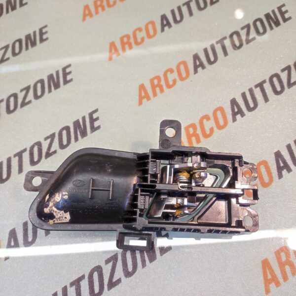 RC LEVER CRETA REAR RIGHT SEMI USED SILVER HYU 83620A0010RA5