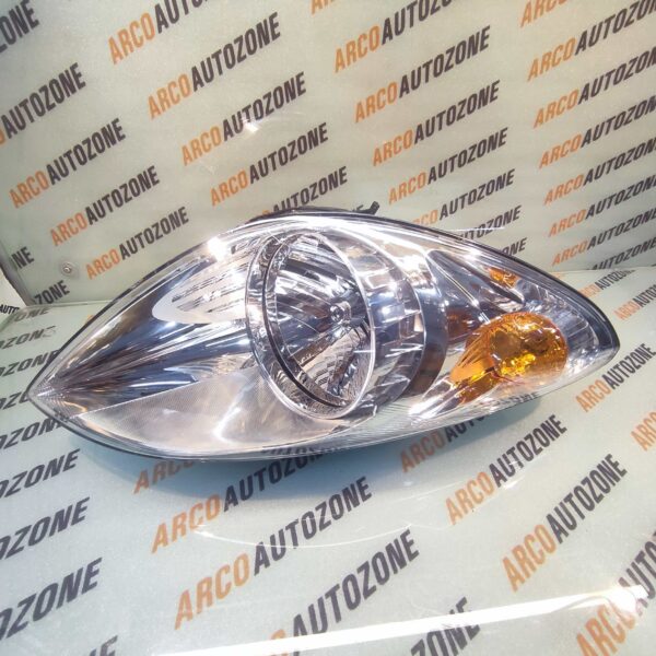 LIGHTING HEAD LIGHT I20 T1 RIGHT HYU 921021J040