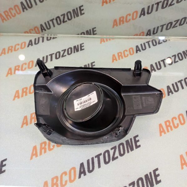 FOG LAMP COVER KWID 1ST GEN LEFT ACC RNA00410