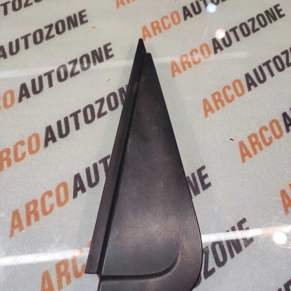 QUARTER SESH DUSTER T1 REAR LEFT RENAULT 822357552R