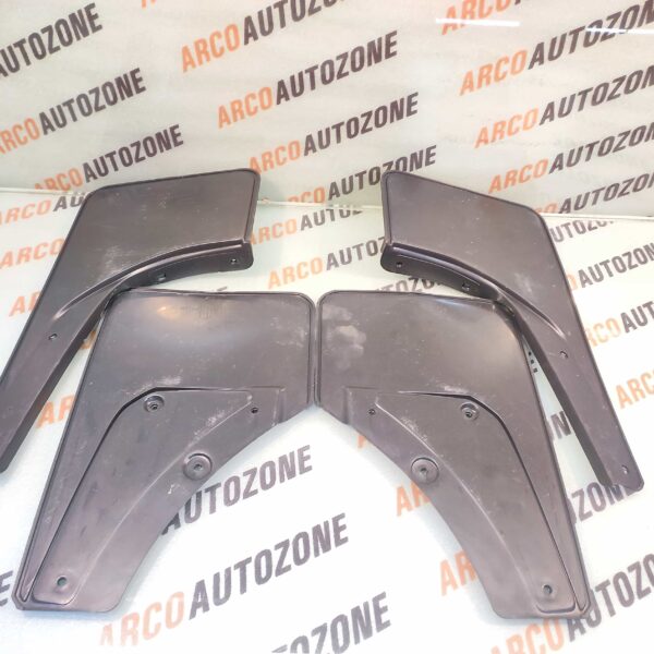 MUD FLAP JIMNY PAG PBMF240E