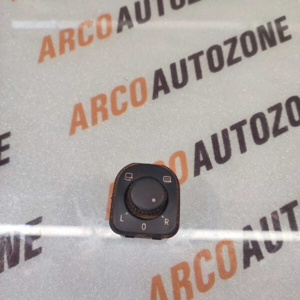 ORVM SIDE MIRROR SWITCH SUPERB NEW 6 PIN USED SKODA 3T0959565A