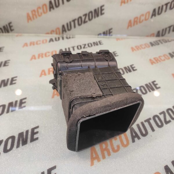 AC VENT VENUE LEFT HYU 97410K3900 LOT