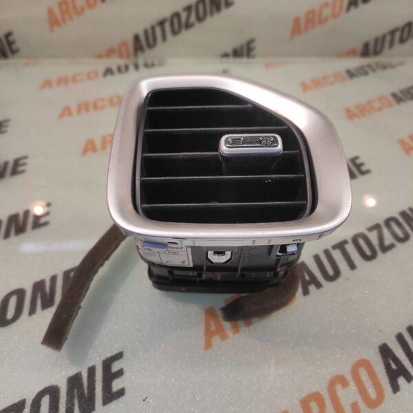 AC VENT VENUE RIGHT HYU 97490K3900 LOT