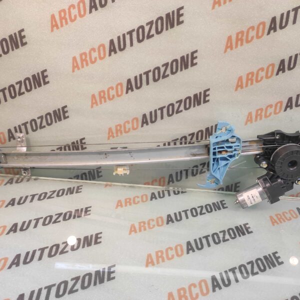 GLASS MACHINE SWIFT 18 FRONT RIGHT MGP 83401M55R01