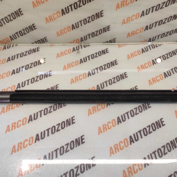 BODY OUTER WEATHERSTRIP OUTER GARNISH I10 REAR SET