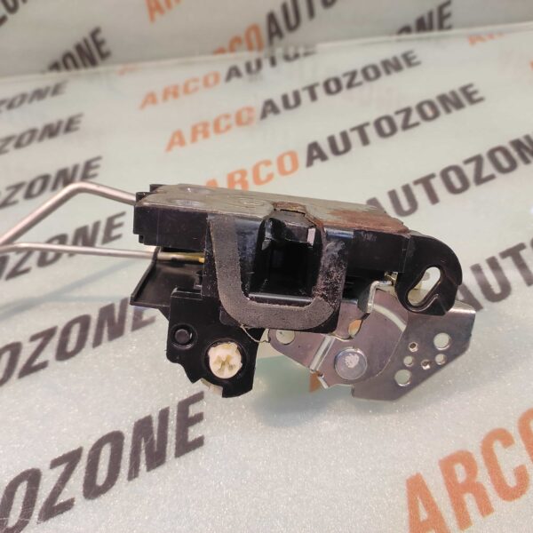DOOR LETCH VERNA OLD REAR RIGHT HYU