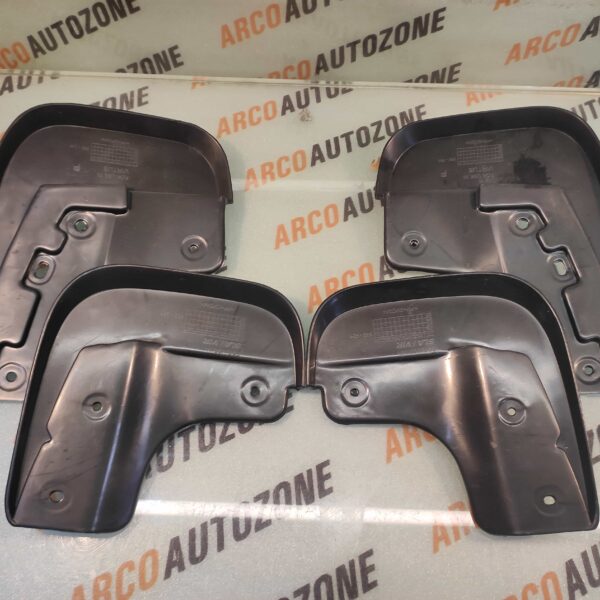 MUD FLAP VIRTUS IND