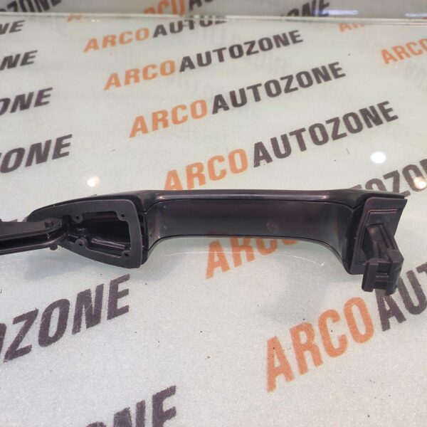 OUTER HANDLE VERNA 12 FRONT RIGHT REAR RIGHT PAINT 1483FR