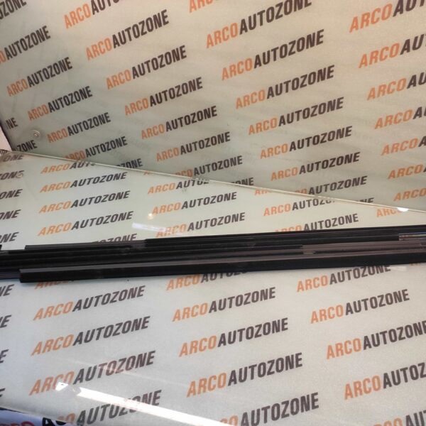 BODY OUTER WEATHERSTRIP OUTER GARNISH INNOVA CRYSTA CHROME