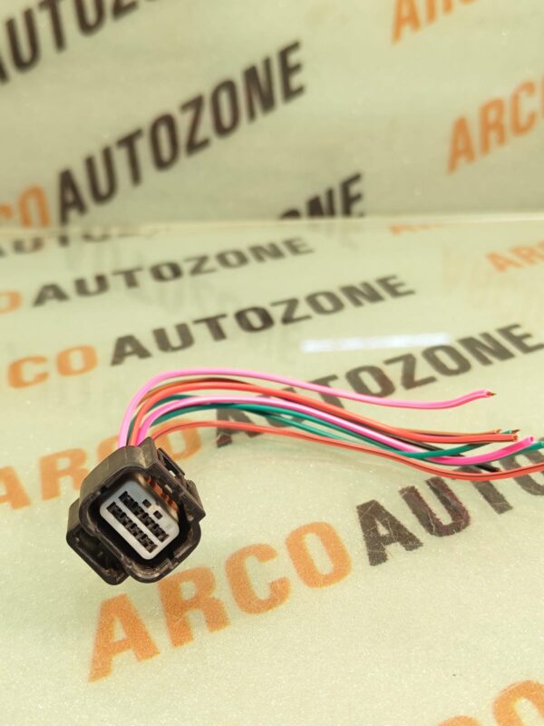 COUPLER SWIFT 2024 DRL PROJECTOR HEAD LIGHT 8 PIN